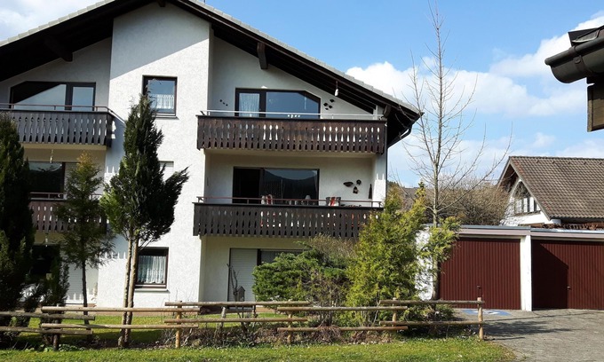 Zueschen Apartamento | De lujo de 4 a 6 personas. apartamento con garaje situado en el borde de la tranquila zona residencial