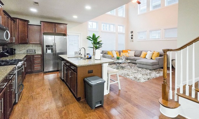 Charlotte Casa | Luxury 4BR - 2 King and 2 Queen