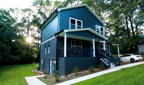 Belvedere Park Apartamento | Luxury 4BR 4BA w In-law suite & Firepit Lounge