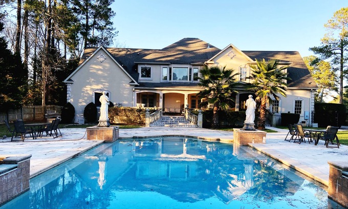 Martinez Casa | Casa 4BR de lujo. A solo 5. 4 millas del Augusta National Golf Club.