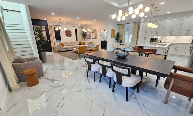 Fairvilla Casa | LUXURY 5/4 w Jacuzzi tub Winter Park/CP Orlando Gem