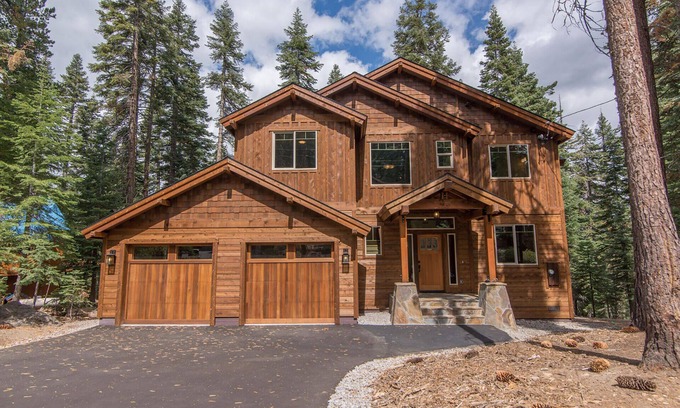 Truckee Casa | Chalet de lujo de 5 hab Tahoe Donner con cargador Tesla