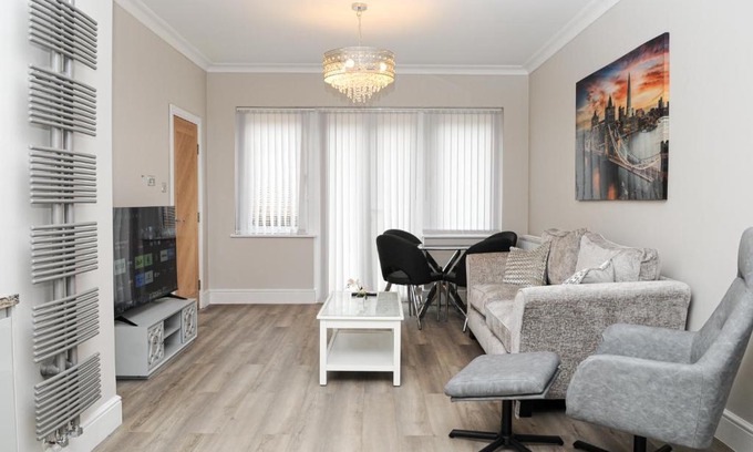 Streatham Apartamento | Luxury 5 Star apartments, Parking, Garden, near Metro Stations 10-15mins to London