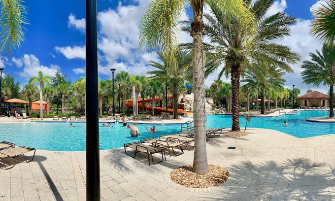 Loughman Villa | Luxury 5Bd w/ Jacuzzi & Pool Near Disney @ 5528