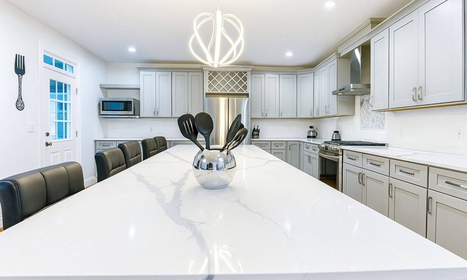 North Druid Hills Casa | Luxury 5BR Home Built 2022 Near Buckhead & Midtown