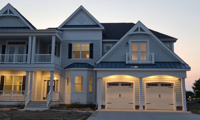 Long Neck Casa | Luxury 6BR, 6.5 Baths, 5000 sqft @ The Peninsula, Linen & EV charger provided