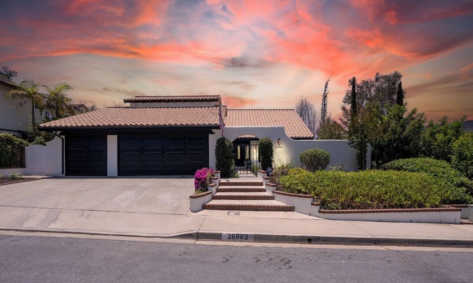 Mission Viejo Casa | Luxury 6BR Mission Viejo Home Near Disneyland & OC Beaches