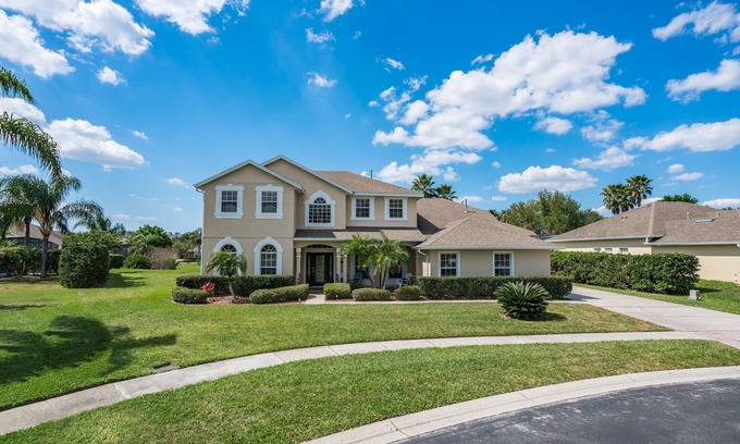 West Kissimmee Villa | Lujo Formosa Villa 2 millas a Disney para 16 personas.