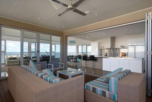 Port Elliot Casa | Luxury Accommodation with Breathtaking Sea Views