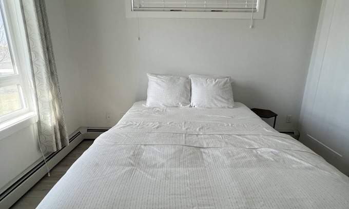 Calgary Condominio | Luxury Airport Suite 2Bed 2Bath w/ heated parking