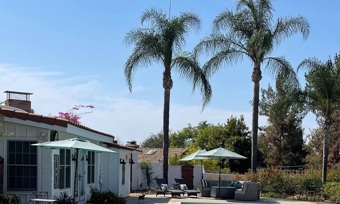 Fallbrook Casa | Luxury Airstream Glamping at Winery