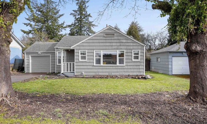 West Salem Casa | Luxury and comfort at this cozy home