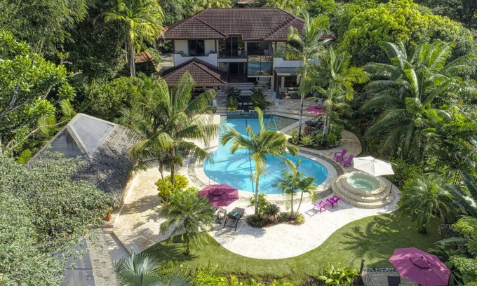 Uvita Villa | Lujo y confort en su propio resort tropical.