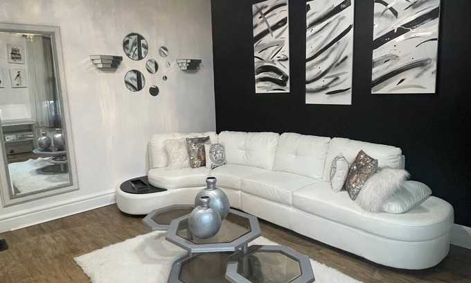 Spring Grove Village Casa | Luxury and Lavish Entire Home