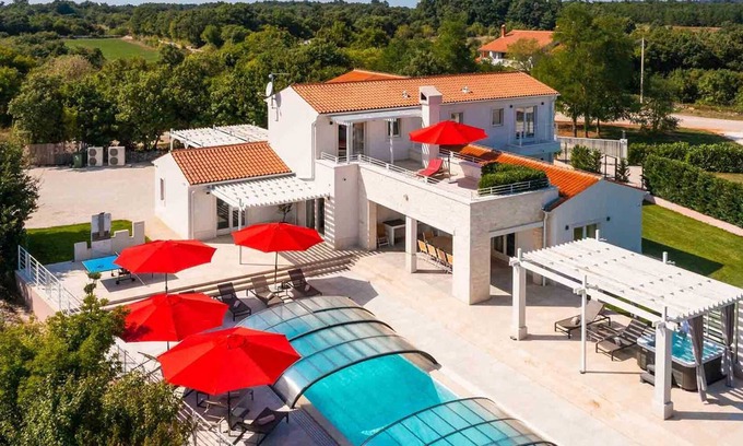 Rezanci Villa | Luxury and modern villa with swimming pool