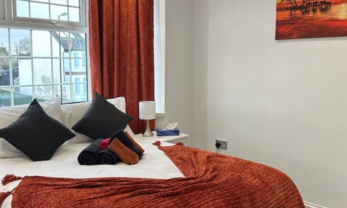 Southampton Casa | Luxury and spacious 3 bedroom home in Southampton
