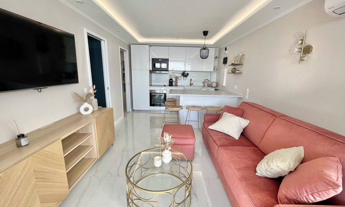 Cap d'Ail Apartamento | Luxury apartment AC sea view 5min to Monaco ! Overflowing swimming pool