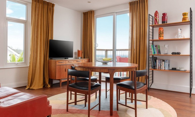 Maenporth Apartamento | Apartamento-Lujoso-Baño privado con ducha-Vista al Mar-Sea Views Dog Friendly