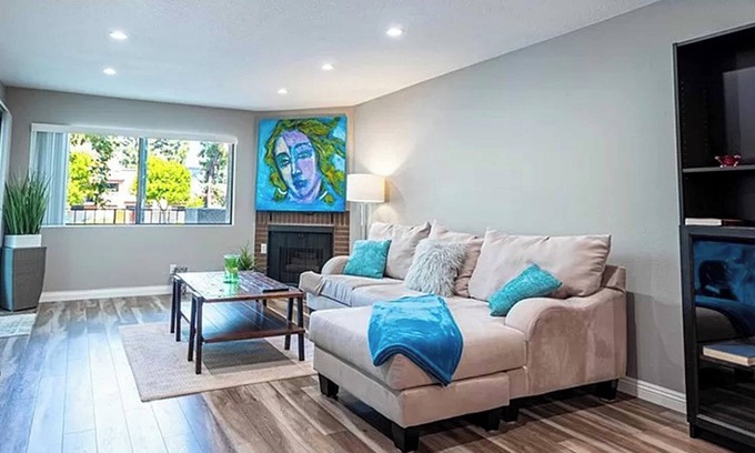 Warner Center Apartamento | Luxury apartment in woodland hills