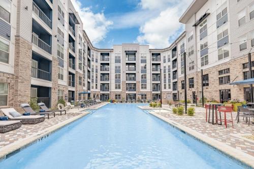 Crestline Heights Apartamento | Luxury Apartment - Pool Restaurants & Shopping