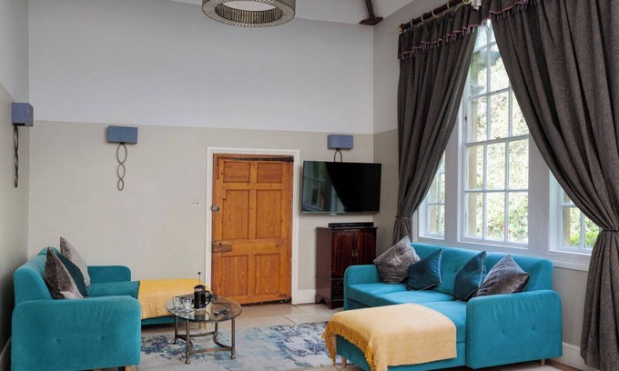 Box Apartamento | Apartamento de lujo para 10 personas cerca de Bath. Estacionamiento, Wifi, Baño privado, Lavaplatos, Gallina de bienvenida