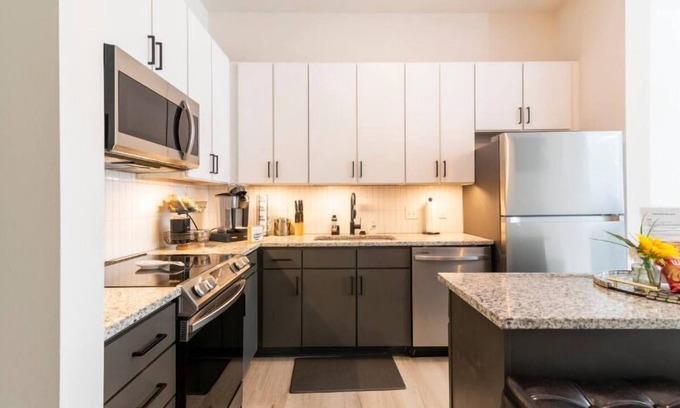 First Ward Apartamento | Luxury Apartment Uptonw Wi-Fi Gym 233