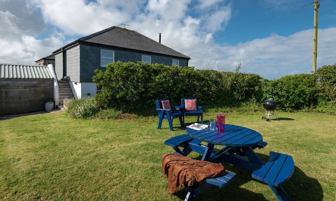 Wadebridge Apartamento | Apartamento de lujo con impresionantes vistas, estufa de leña, calefacción central y un jardín