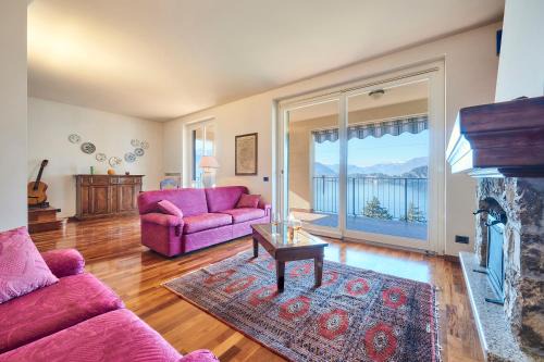 Fiumelatte Apartamento | Luxury Apartment with lake view near Varenna