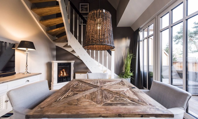Loddin Complejo | Apartamentos de lujo con todos los días. Limpieza, chimenea, vistas de agua, lavadero incluido.