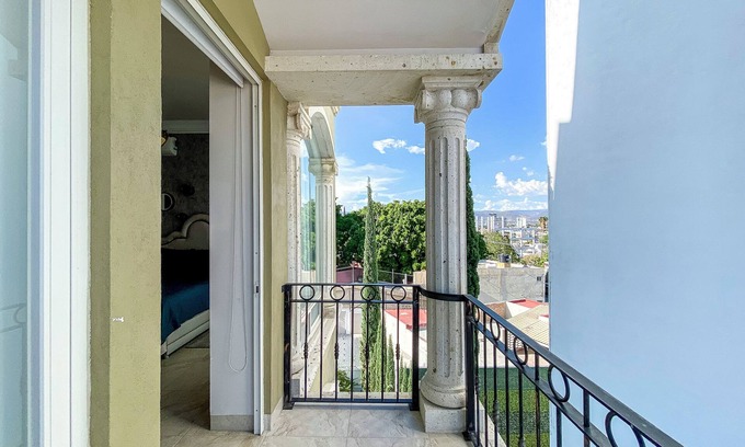 León Complejo | Luxury Apt with Balcony l León Gto