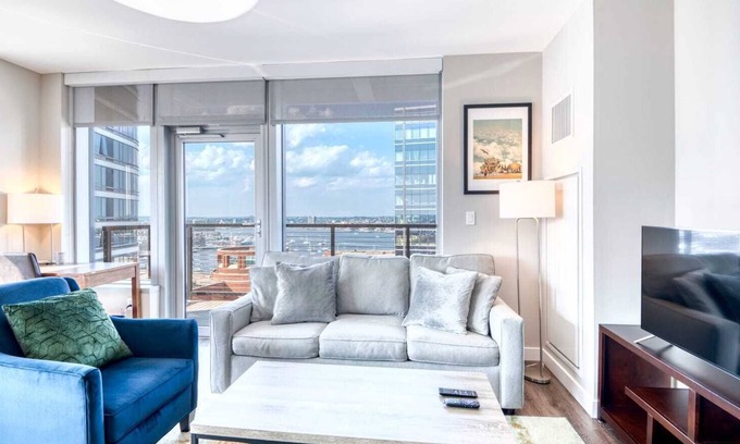 Seaport District Apartamento | Luxury Apt with Gym In Seaport