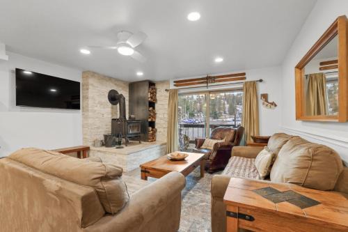 Kirkwood Apartamento | Luxury at Altitude – Base Camp 2 Bedroom condo
