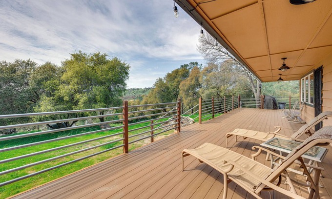 Auberry Casa | Luxury Auberry Retreat in Sierra National Forest