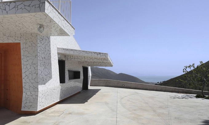 Itri Villa | Villa de lujo galardonada situada en olivares