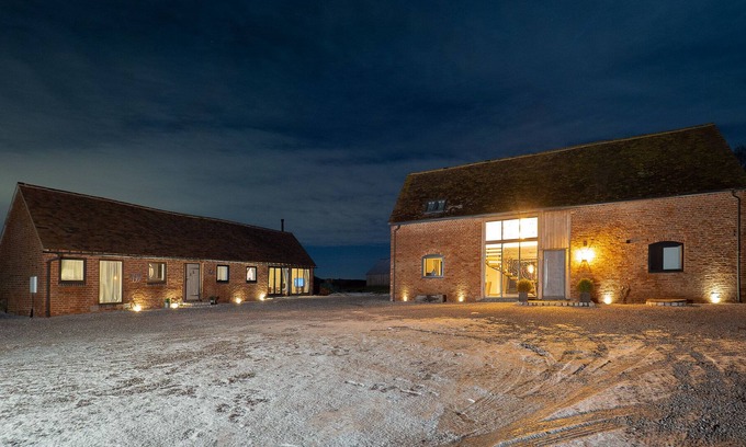 Harvington Casa | Luxury barn Conversion