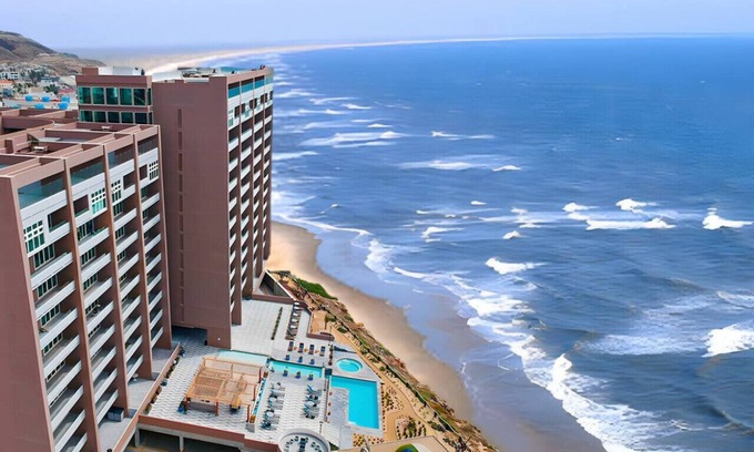 Playas de Tijuana Condominio | Luxury Beach Condo with Pool