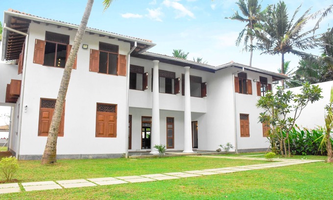 Galle Villa | Nueva villa de lujo frente a la playa en Galle!