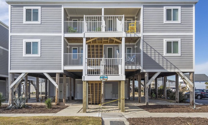 Ocean Isle Beach Condominio | Luxury Beach Vacationing Awaits You!!