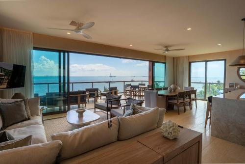 Isla Mujeres Apartamento | Luxury Beachfront 4BR Apartment in Isla Mujeres