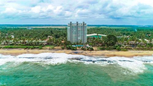 Hendala Apartamento | Luxury Beachfront Apartment Your Perfect Getaway