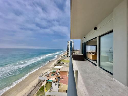 Costa de Oro Apartamento | Luxury Beachfront Condo 3BR 3BA with stunning views