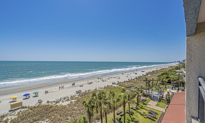 Myrtle Beach Complejo | Luxury Beachfront Condo w/ resort amenities, newly remodeled, direct ocean views