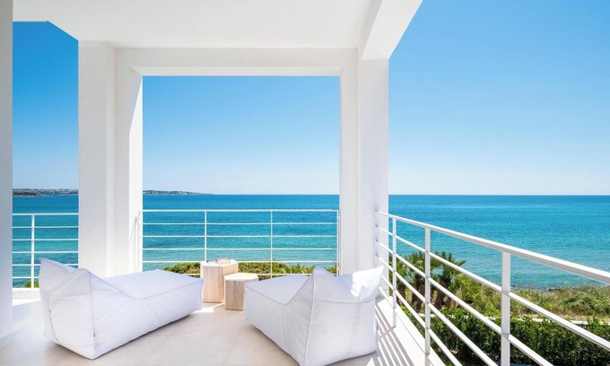Arenella Villa | Luxury beachfront villa with infinity pool - Arenella, Syracuse