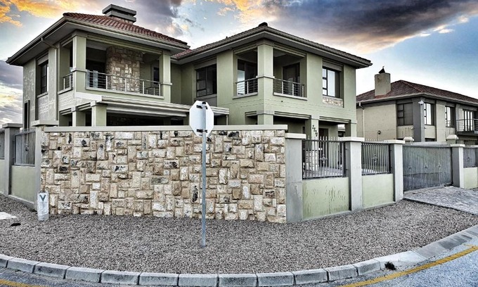 Wilderness Beach Apartamento | Luxury Beachhouse Villa II