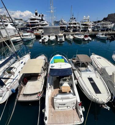 La Condamine Alquiler De Eote | LUXURY BOAT in MONACO
