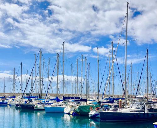 San Miguel de Abona Alquiler De Eote | Luxury Boat KARAMBA I