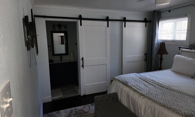 Biloxi Cabaña | Luxury Bungalow close to the Beaches, Entertainment & Casinos.