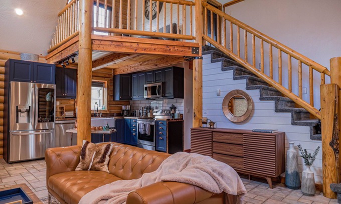 Kamas Cabina | Luxury Cabin at Mirror Lake Retreat