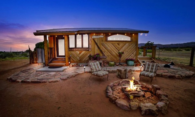 Cane Beds Casa | Luxury Cabin on 400 Acre Ranch Stunning Views Zion