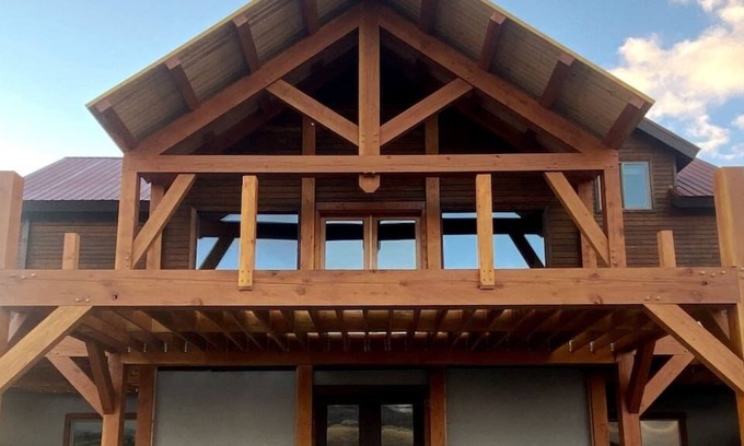 Felt Cabina | Luxury Cabin w/Hottub & Views